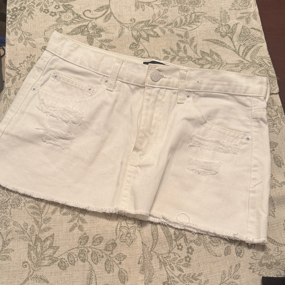 Zee Gee Why White Skirt
